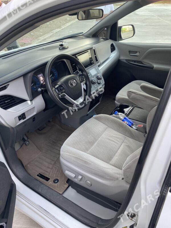 Toyota Sienna 2018 - 390 000 TMT - Ашхабад - img 8