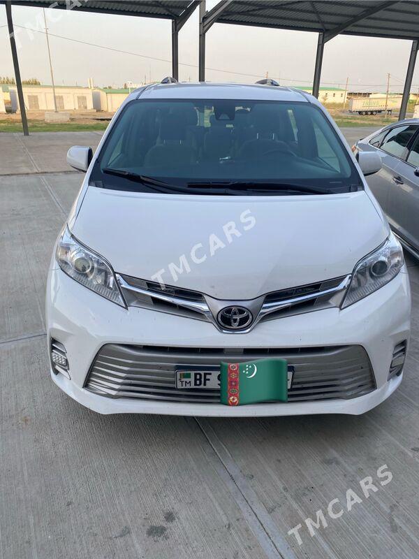 Toyota Sienna 2018 - 390 000 TMT - Ашхабад - img 7