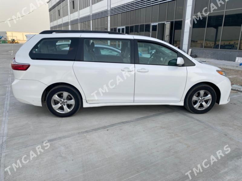 Toyota Sienna 2018 - 390 000 TMT - Ашхабад - img 10