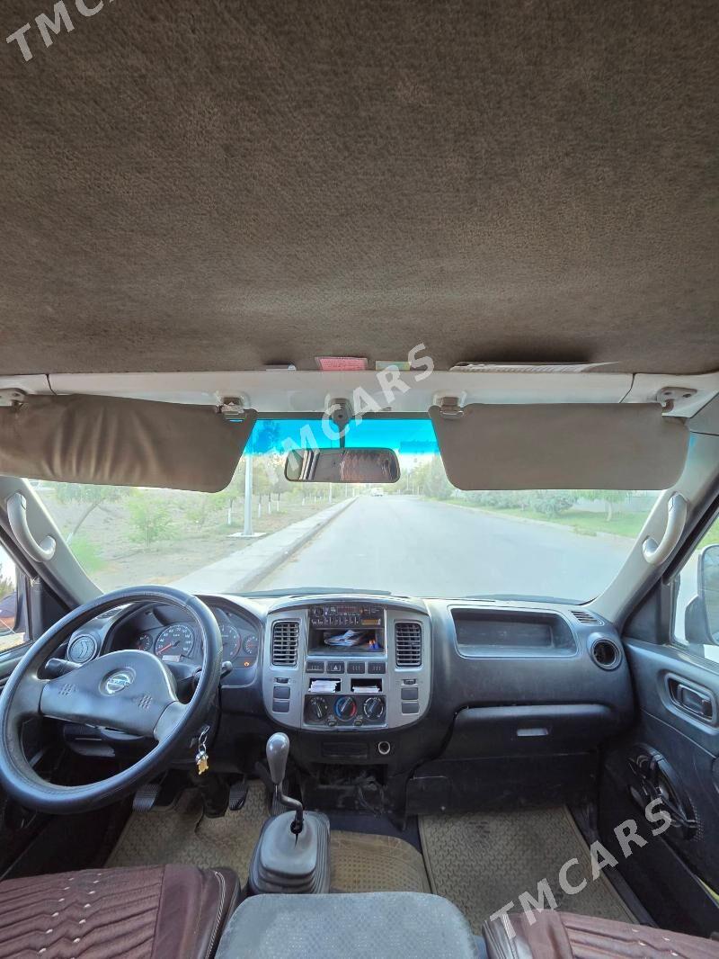 Nissan Urvan 2008 - 140 000 TMT - Mary - img 6