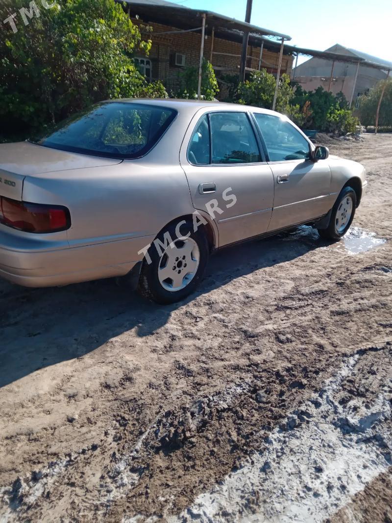 Toyota Camry 1996 - 90 000 TMT - Кёнеургенч - img 4