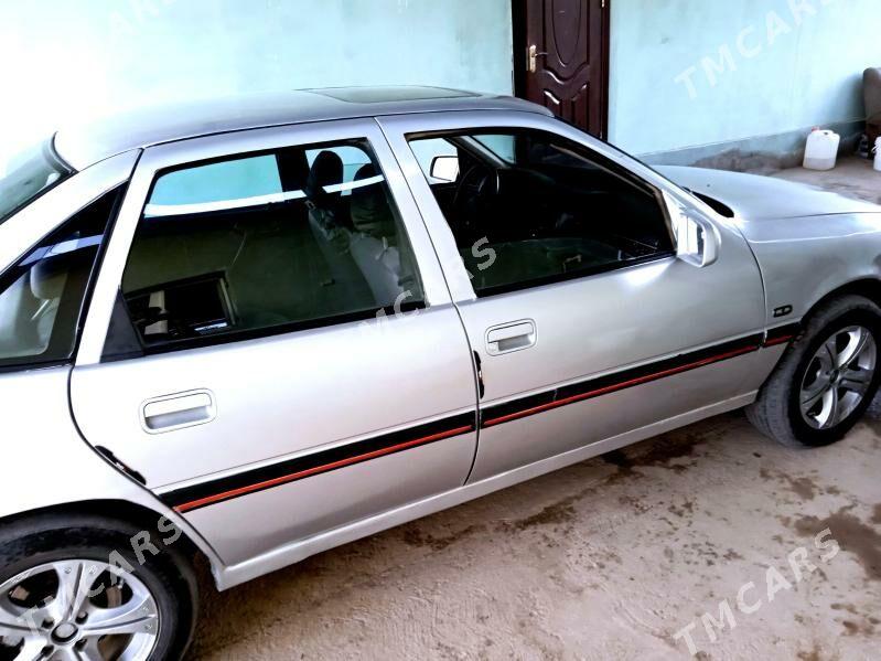 Opel Vectra 1989 - 24 000 TMT - Губадаг - img 4