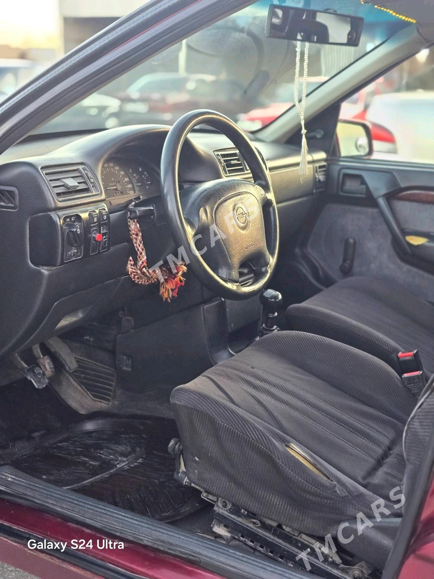 Opel Vectra 1993 - 29 000 TMT - Мары - img 4