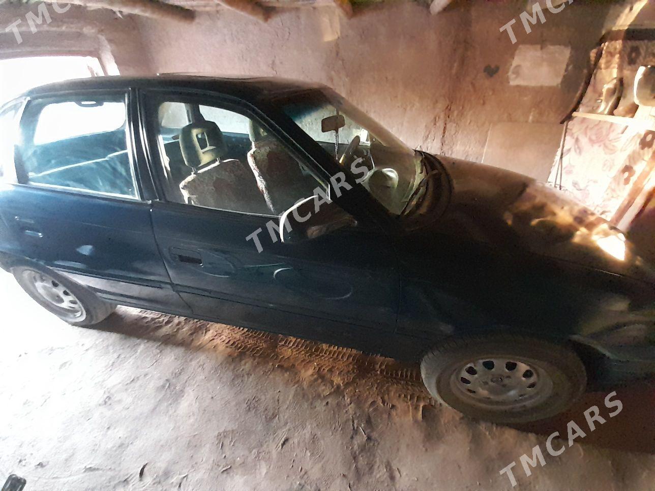 Opel Astra 1994 - 30 000 TMT - Гурбансолтан Едже - img 3