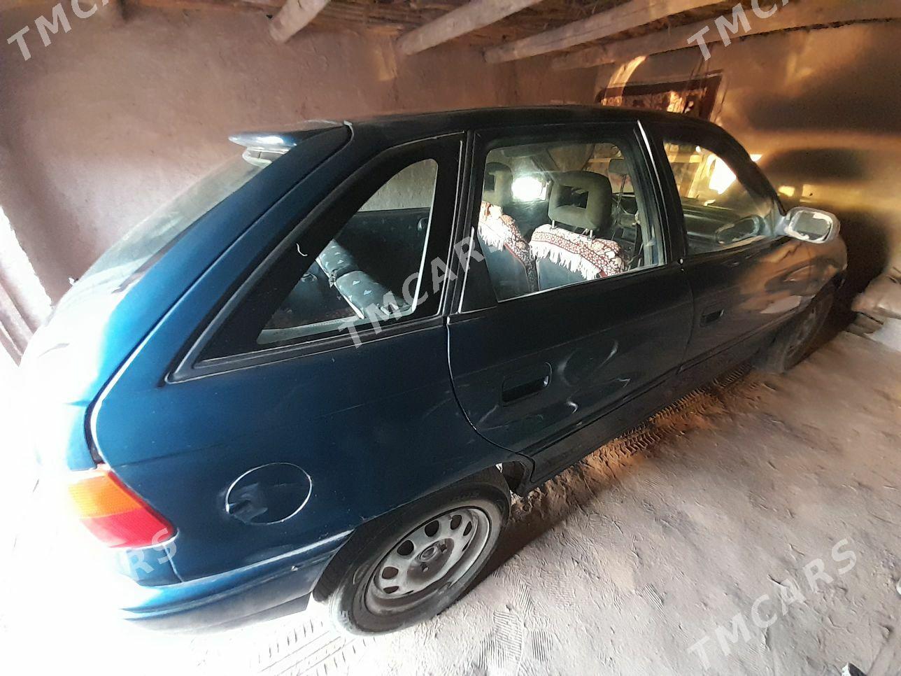 Opel Astra 1994 - 30 000 TMT - Гурбансолтан Едже - img 5
