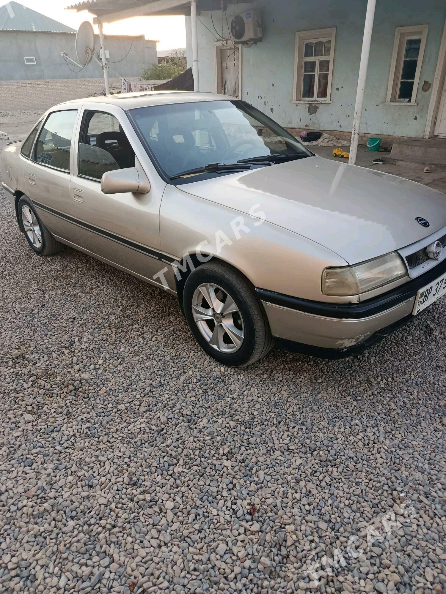 Opel Vectra 1992 - 32 000 TMT - Wekilbazar - img 3