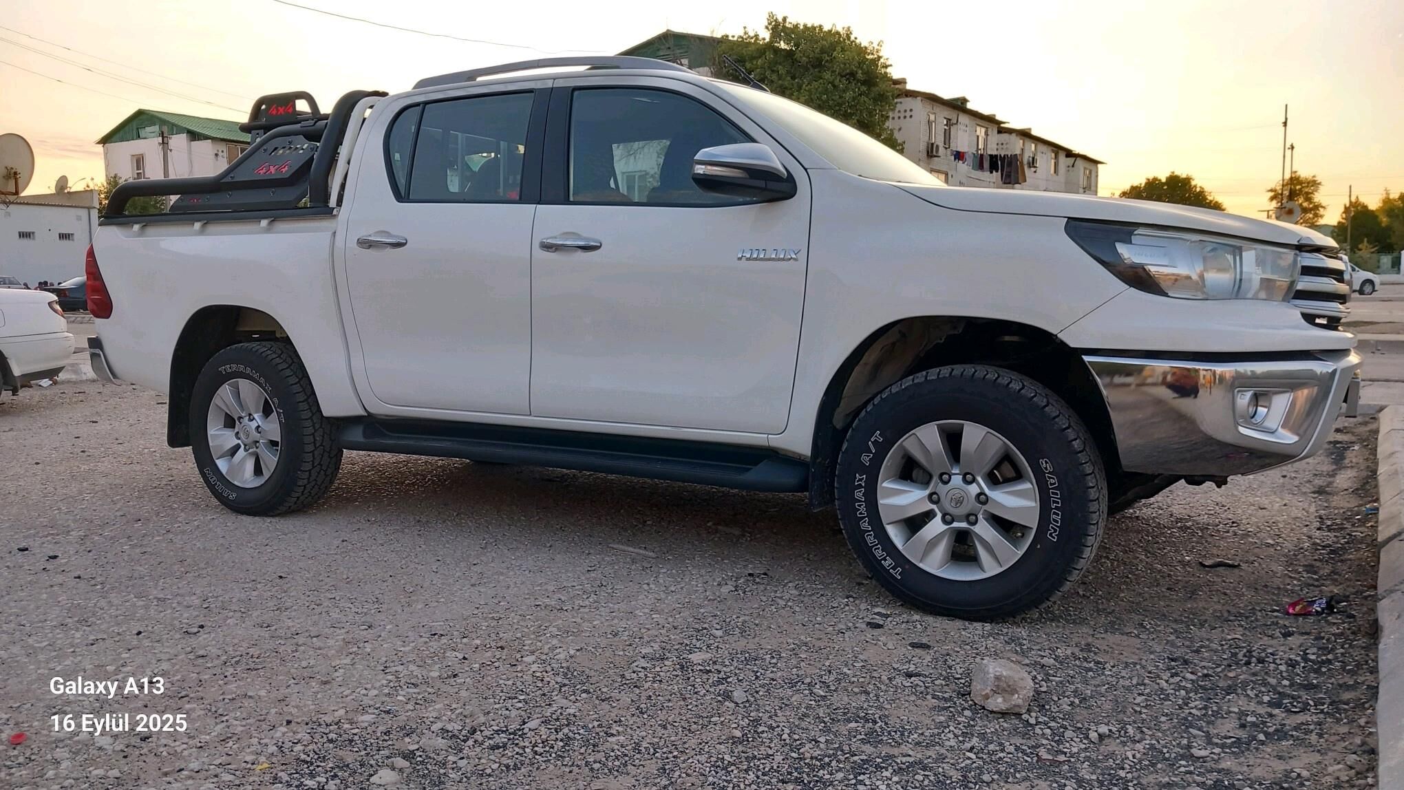 Toyota Hilux 2016 - 450 000 TMT - Гызыларбат - img 5
