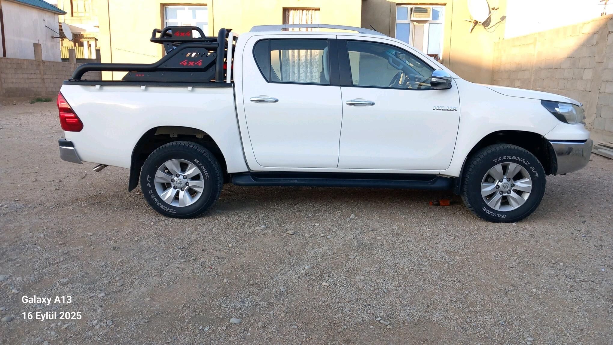 Toyota Hilux 2016 - 450 000 TMT - Гызыларбат - img 8