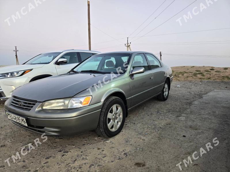 Toyota Camry 1999 - 130 000 TMT - Ýolöten - img 3