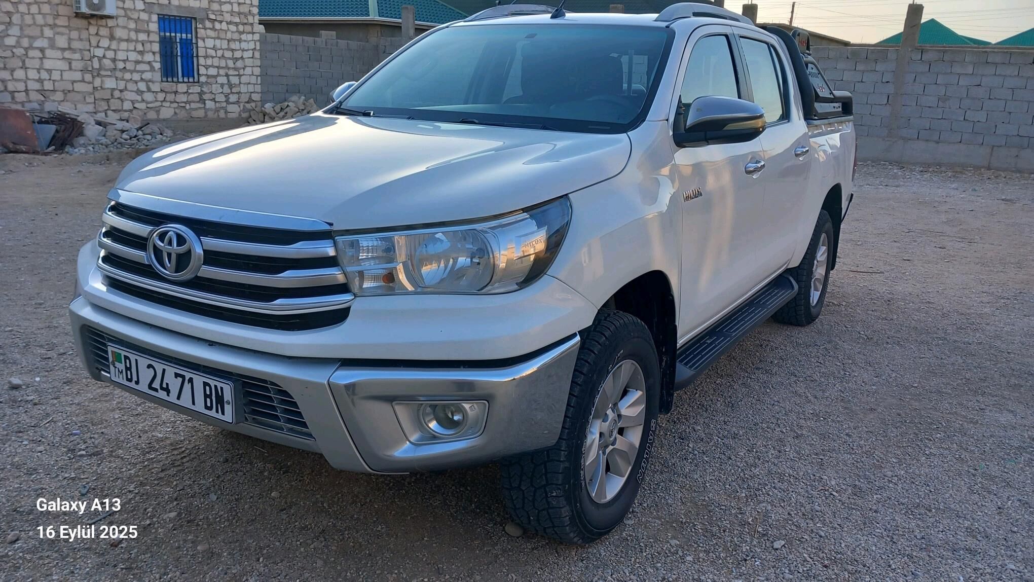 Toyota Hilux 2016 - 450 000 TMT - Гызыларбат - img 9