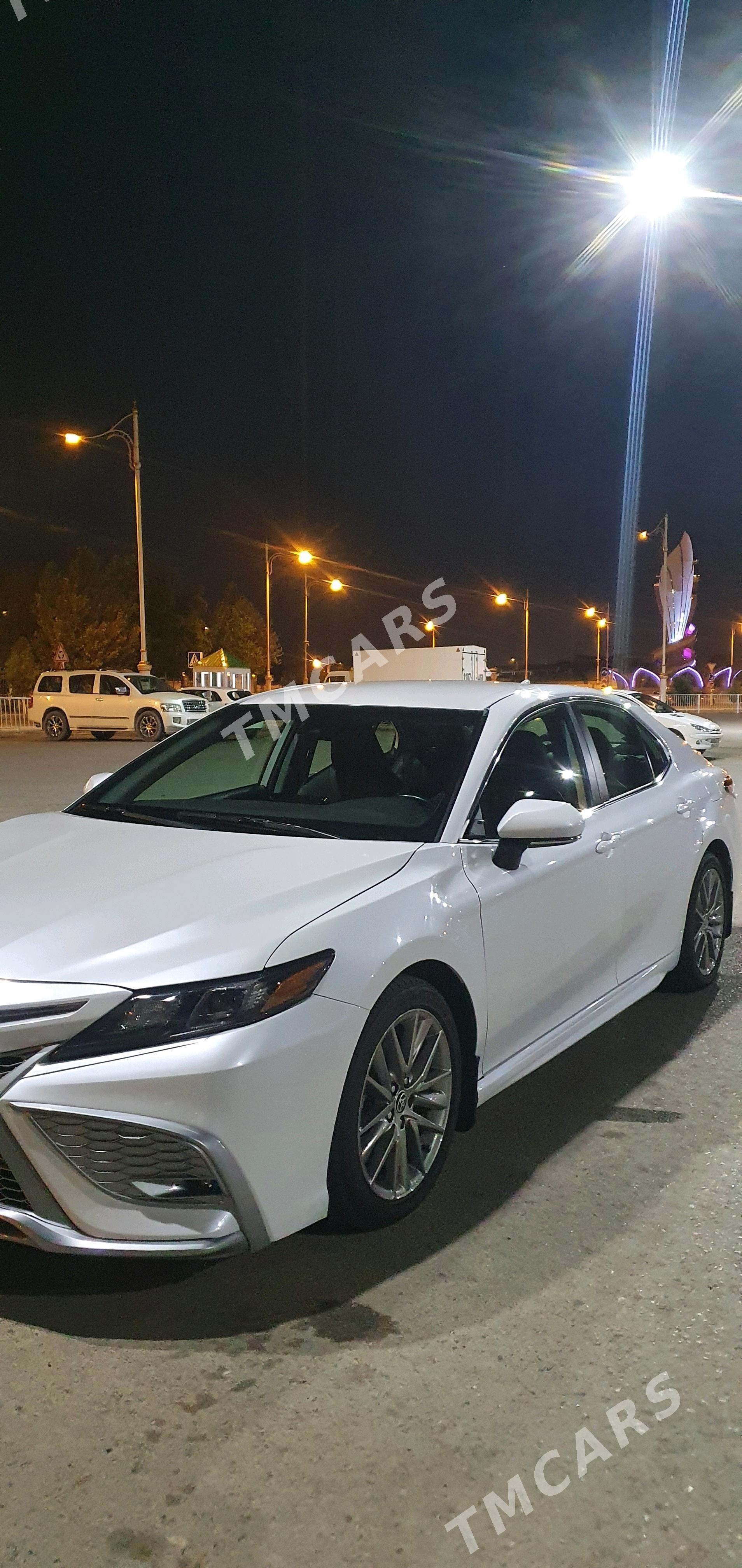 Toyota Camry 2022 - 297 000 TMT - Бузмеин - img 3