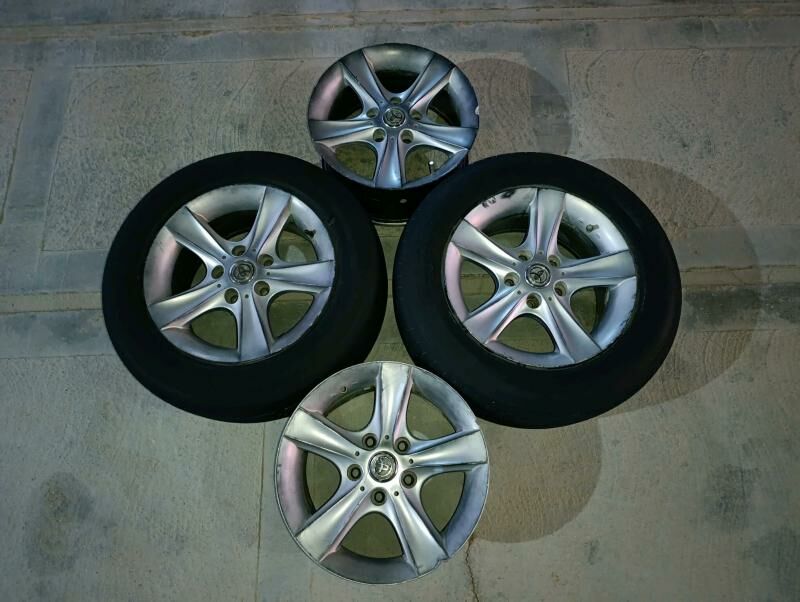 Toyota camry 15lik teker 1 200 TMT - Гумдаг - img 4