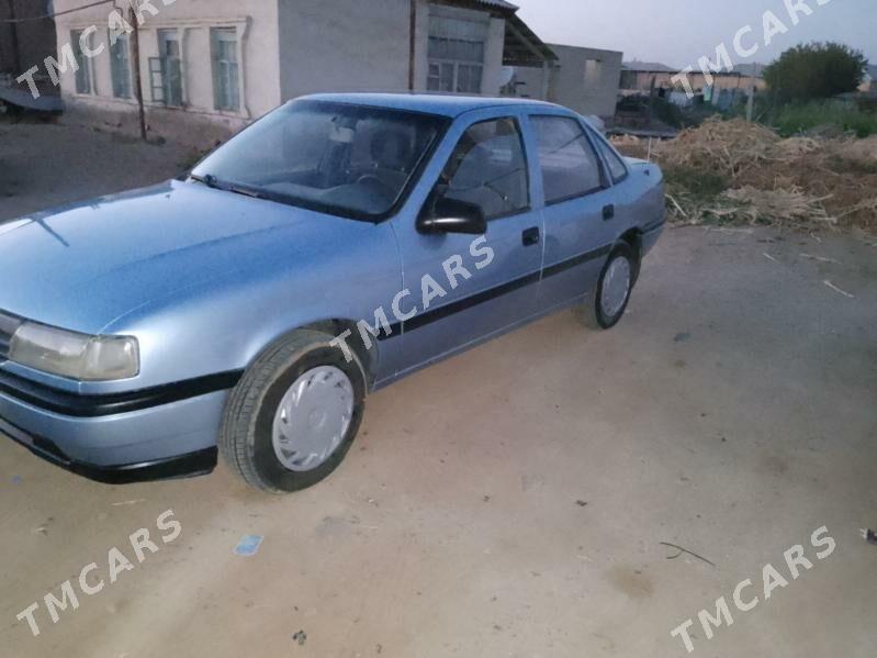 Opel Vectra 1991 - 35 000 TMT - Сакарчага - img 3