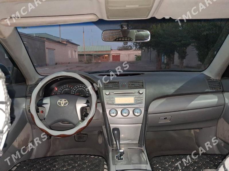 Toyota Camry 2010 - 135 000 TMT - Дашогуз - img 2