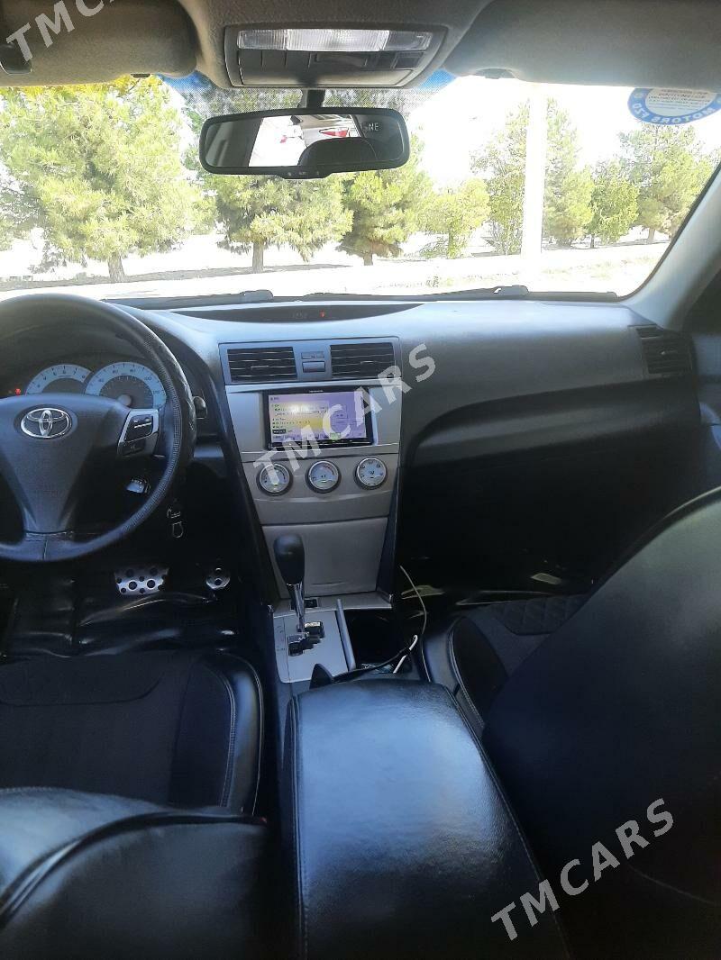 Toyota Camry 2010 - 230 000 TMT - Балканабат - img 2