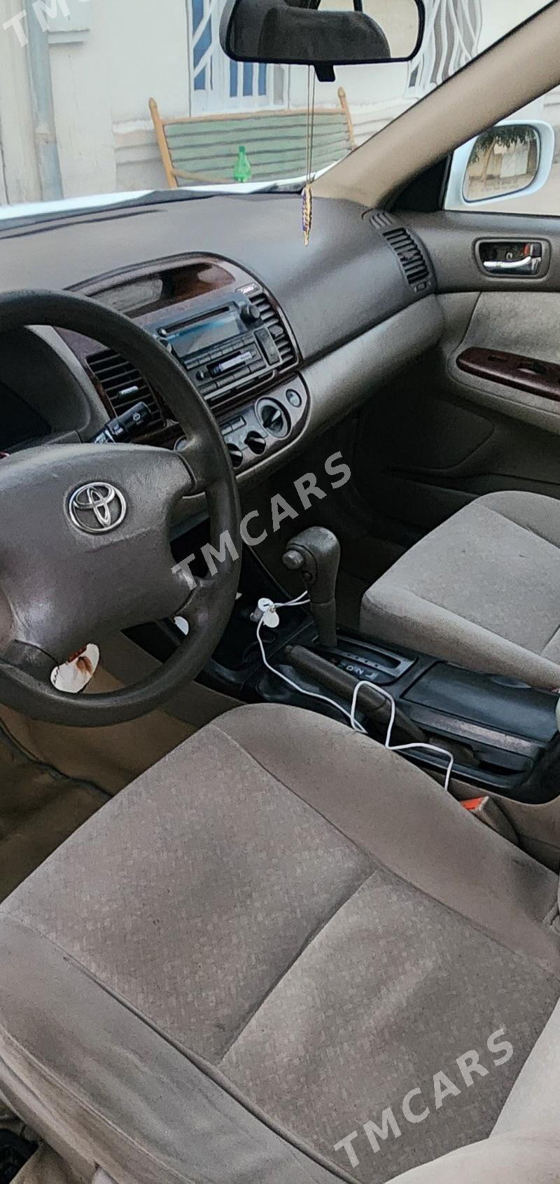 Toyota Camry 2003 - 132 000 TMT - Теджен - img 5
