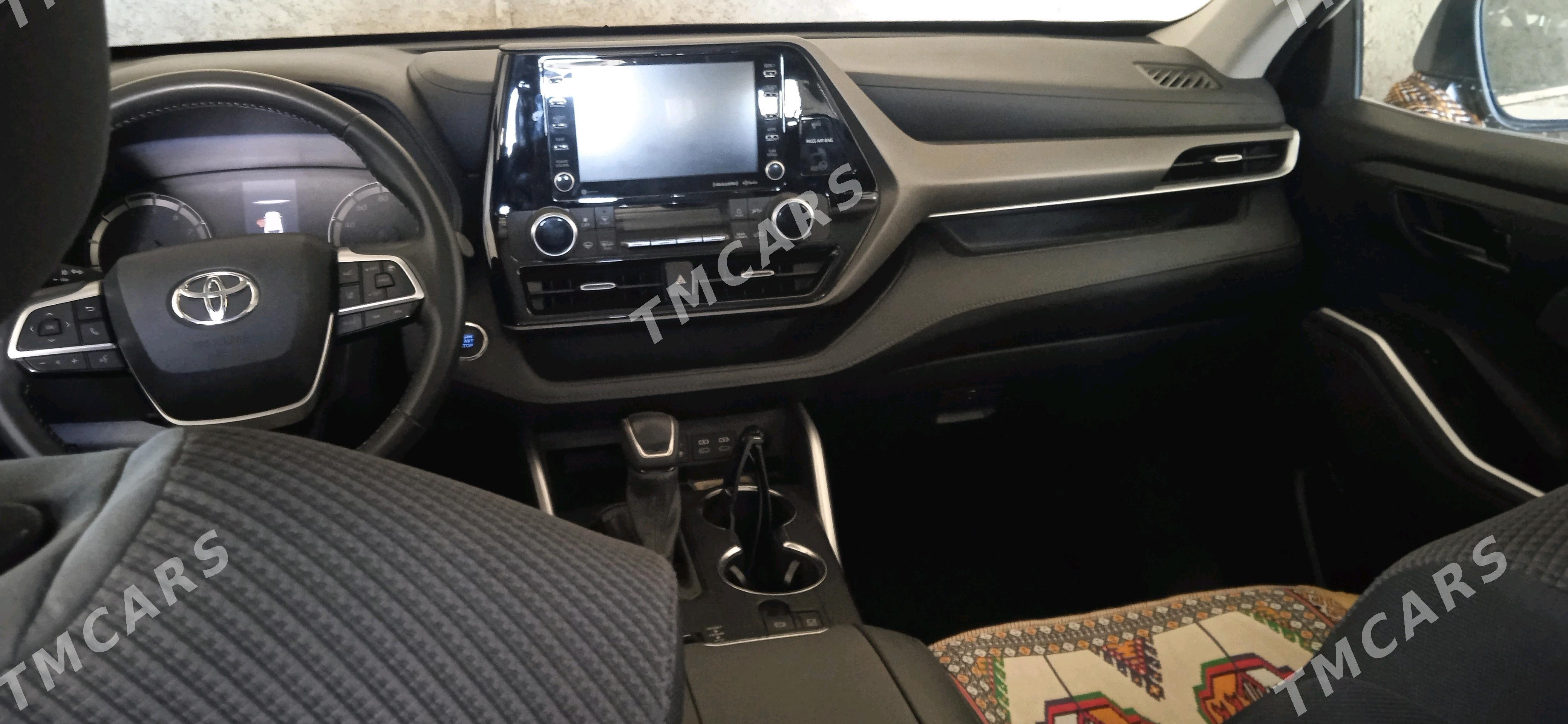 Toyota Highlander 2022 - 480 000 TMT - Балканабат - img 4