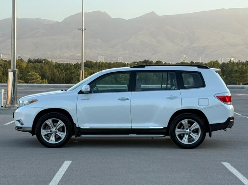 Toyota Highlander 2013 - 340 000 TMT - Aşgabat - img 4
