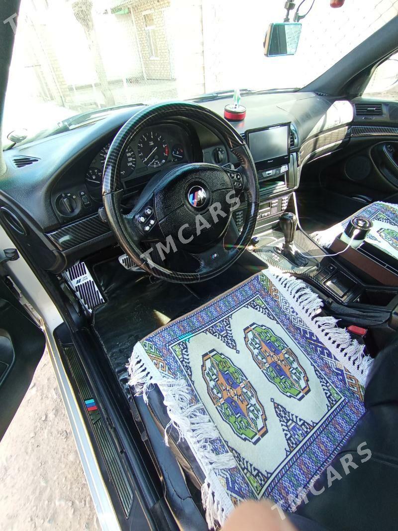 BMW E39 2000 - 170 000 TMT - Ёлётен - img 9