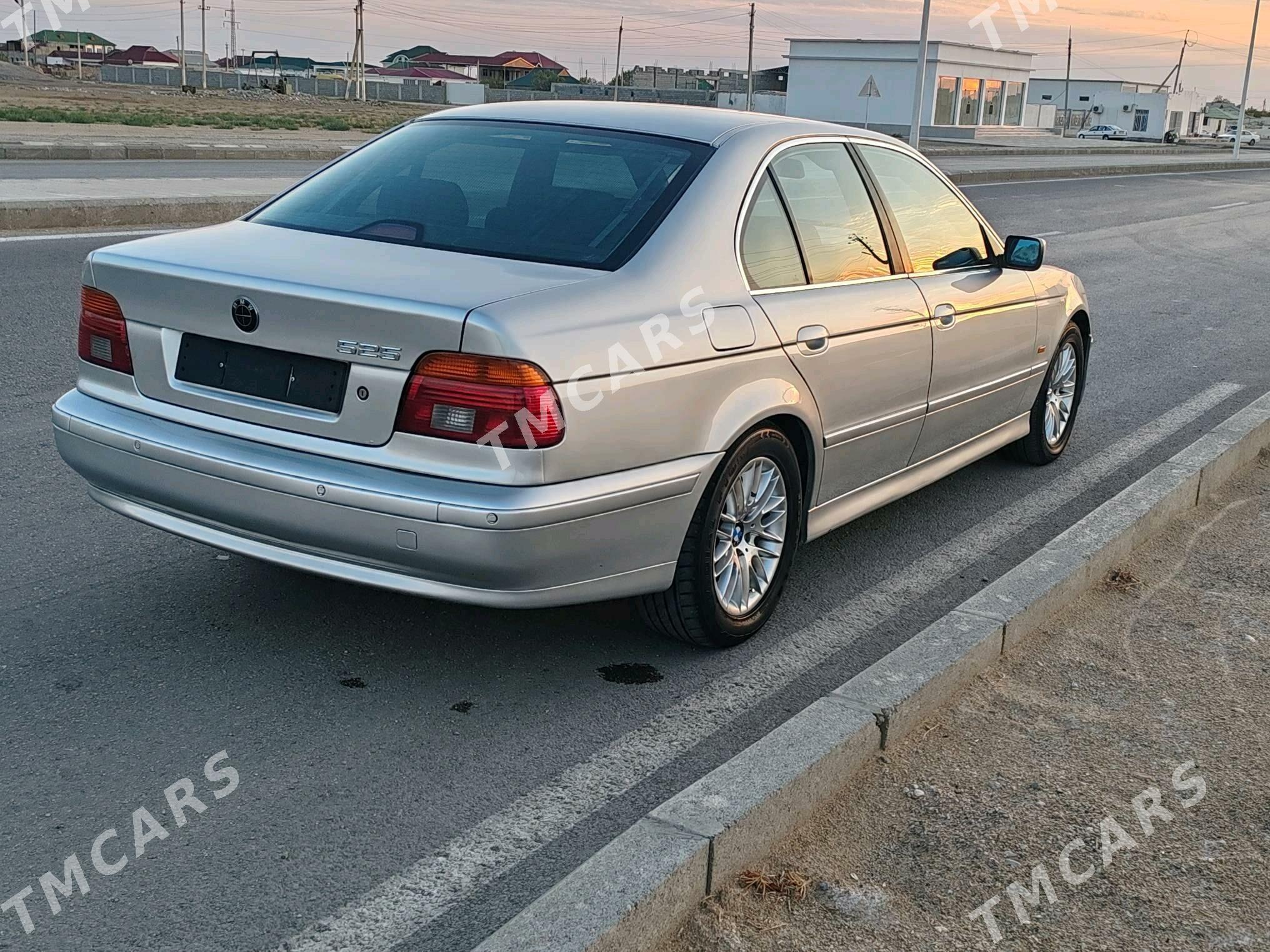 BMW 525 2000 - 115 000 TMT - Balkanabat - img 3