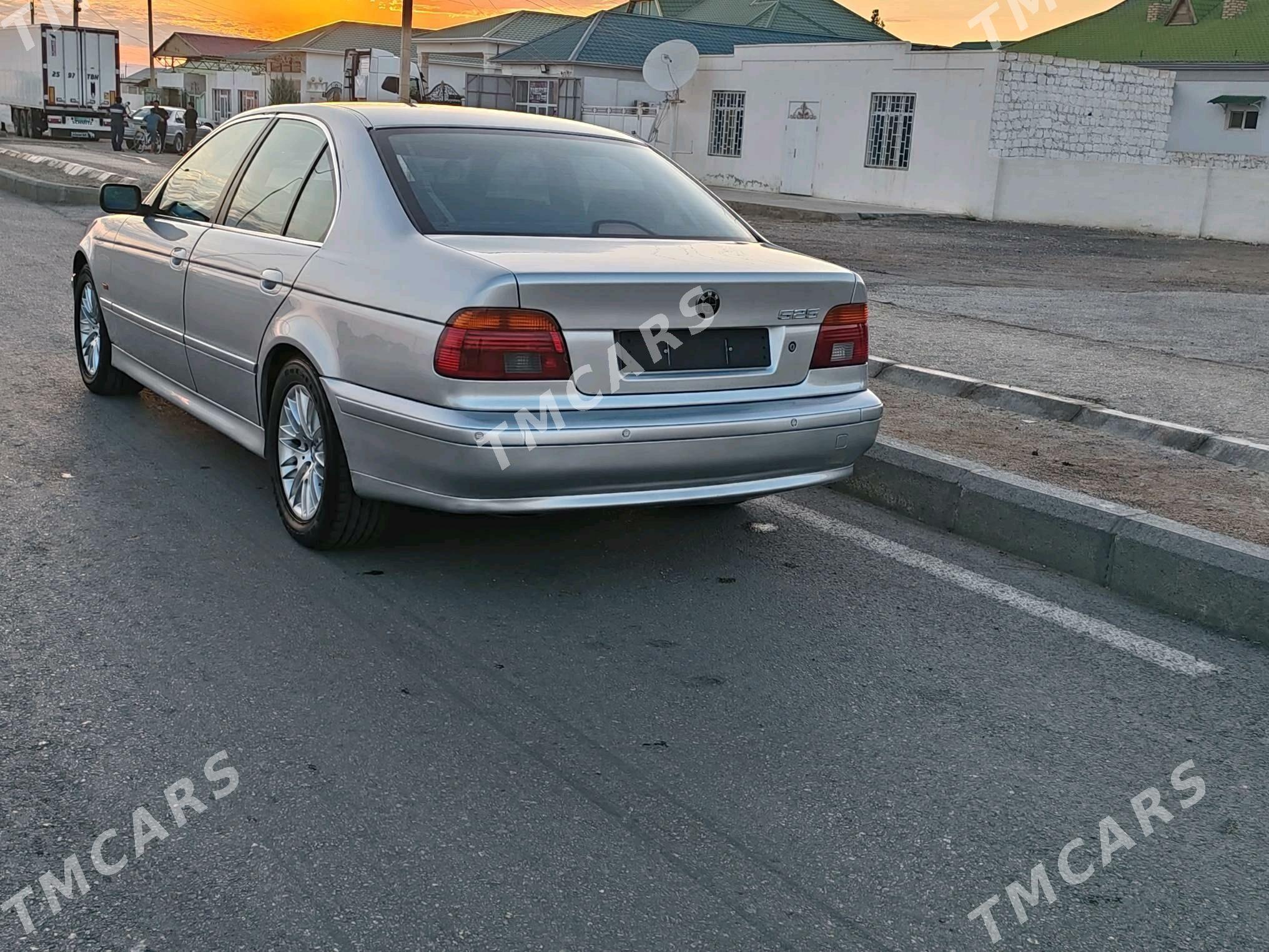 BMW 525 2000 - 115 000 TMT - Balkanabat - img 4