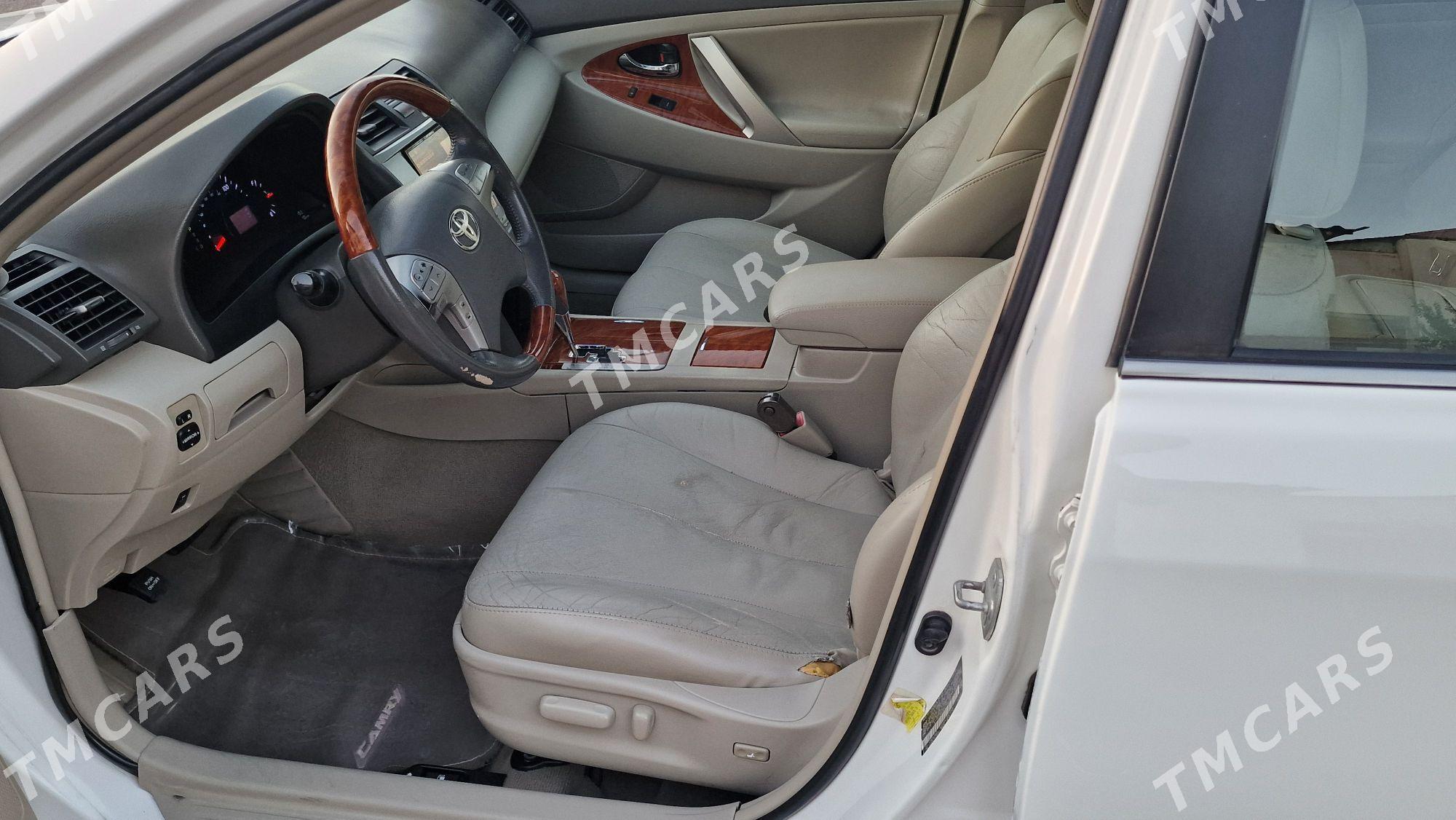 Toyota Camry 2010 - 200 000 TMT - Ашхабад - img 4