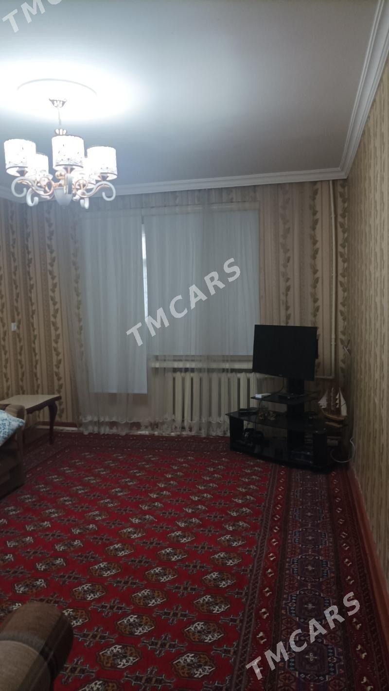 3Komnat 10mkr 2nji Etaj - 10 мкр - img 2