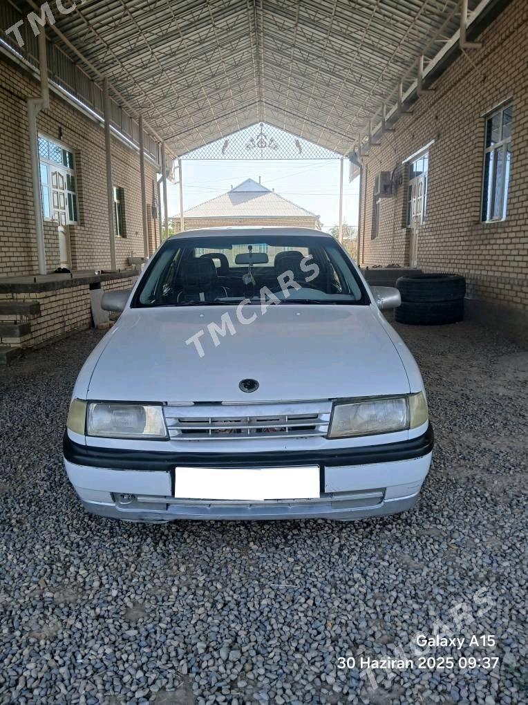 Opel Vectra 1991 - 27 000 TMT - Сакарчага - img 4