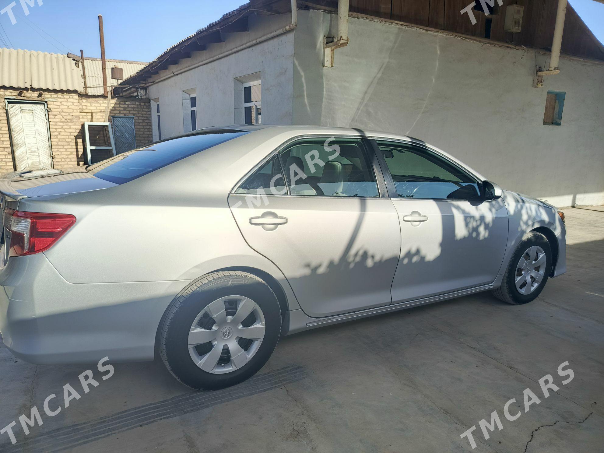 Toyota Camry 2013 - 230 000 TMT - Мары - img 8
