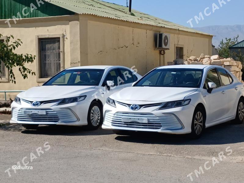 Toyota Camry 2020 - 220 000 TMT - Бузмеин - img 4