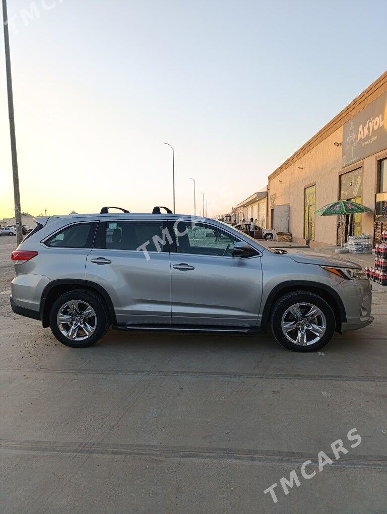 Toyota Highlander 2018 - 500 000 TMT - Мары - img 7