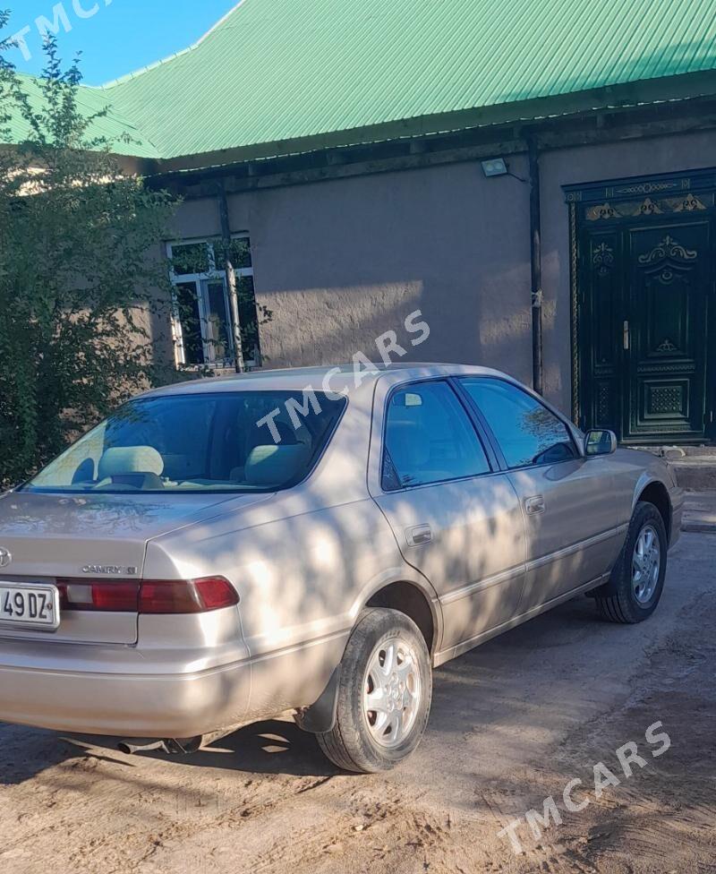 Toyota Camry 1999 - 150 000 TMT - Кёнеургенч - img 3