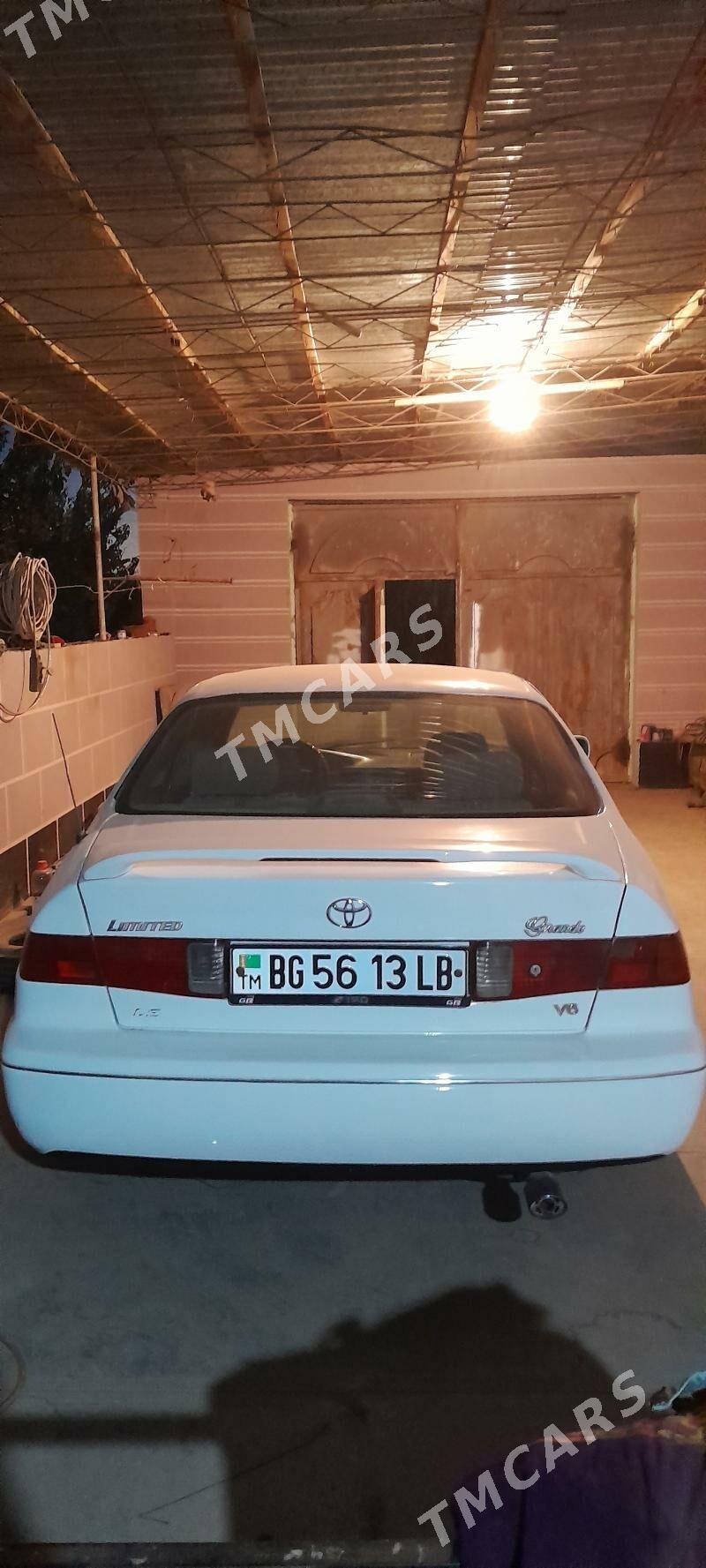 Toyota Camry 2001 - 108 000 TMT - Фарап - img 4