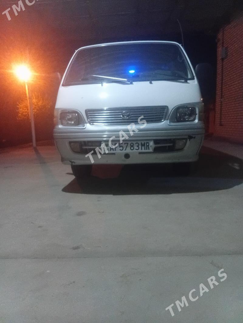 Toyota Hiace 2001 - 105 000 TMT - Векильбазар - img 4