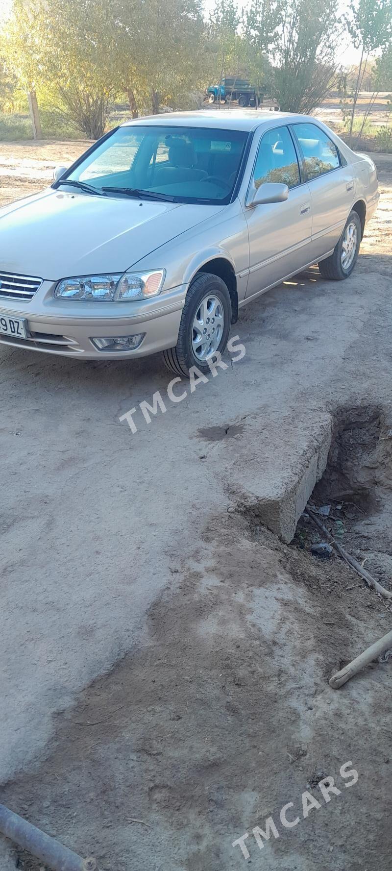 Toyota Camry 1999 - 150 000 TMT - Кёнеургенч - img 4