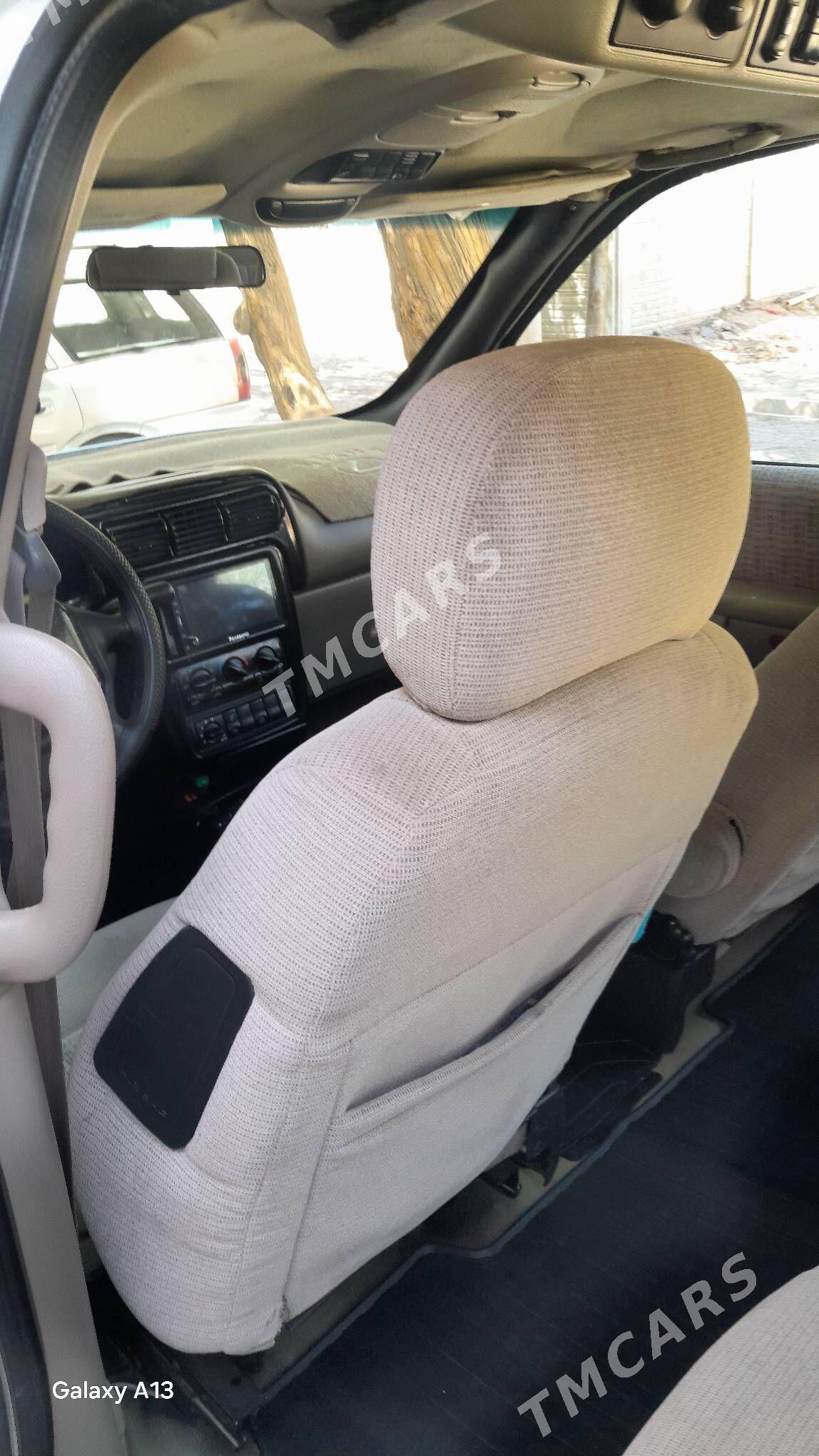 Toyota Sienna 2000 - 85 000 TMT - Мары - img 6