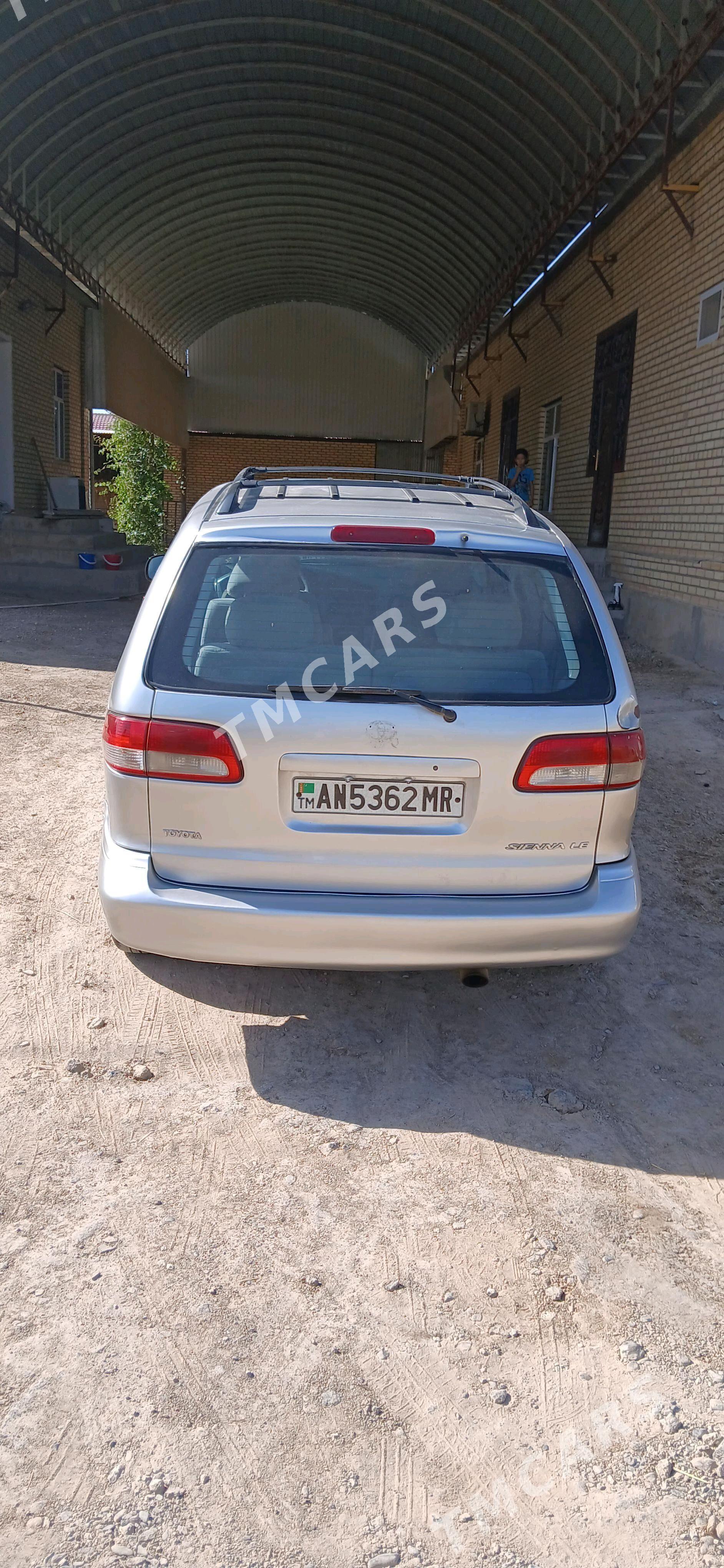 Toyota Sienna 2001 - 150 000 TMT - Мары - img 6