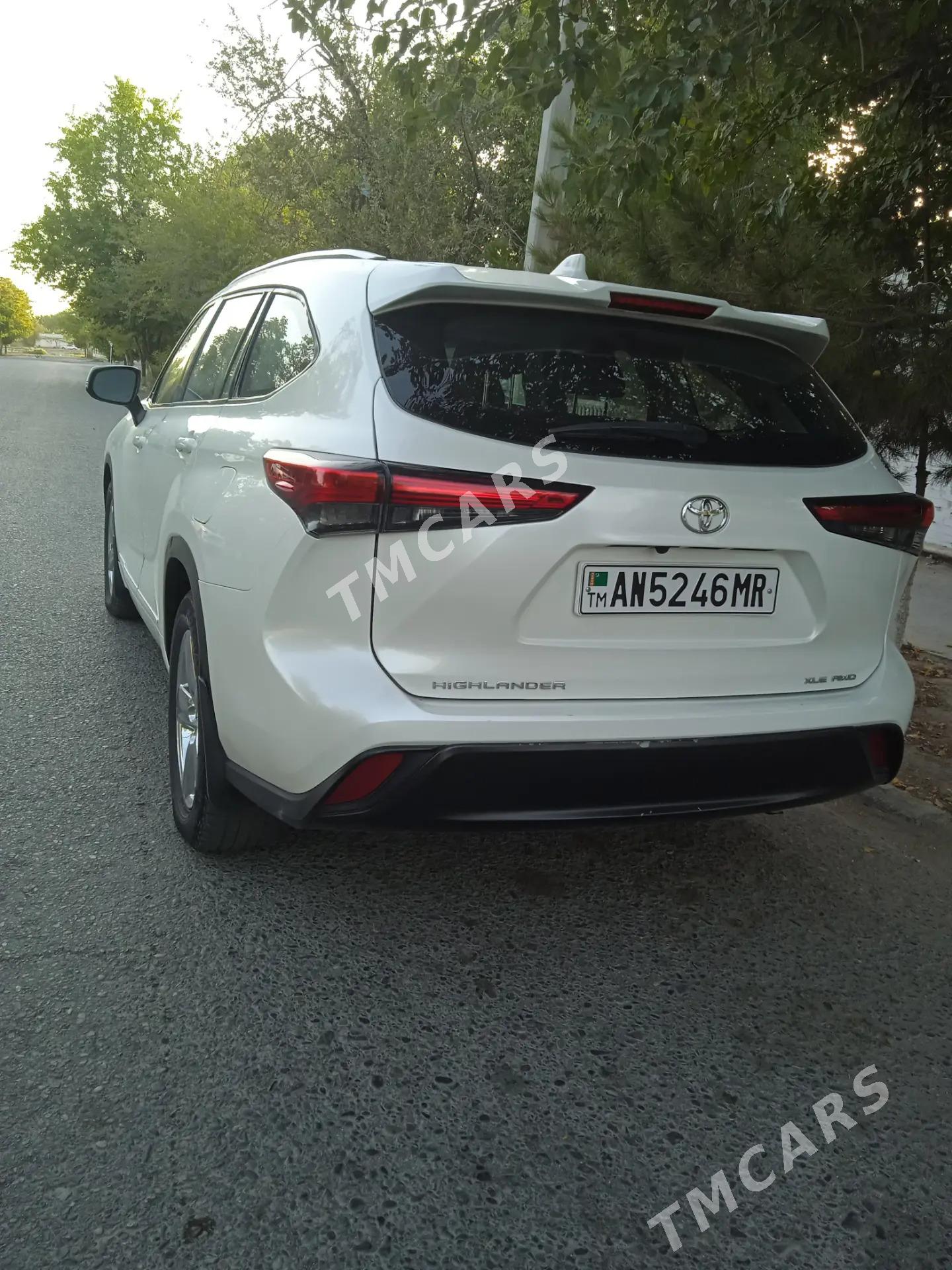 Toyota Highlander 2021 - 550 000 TMT - Туркменабат - img 3
