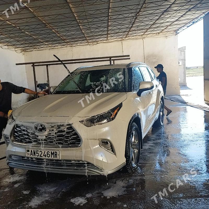 Toyota Highlander 2021 - 550 000 TMT - Туркменабат - img 4