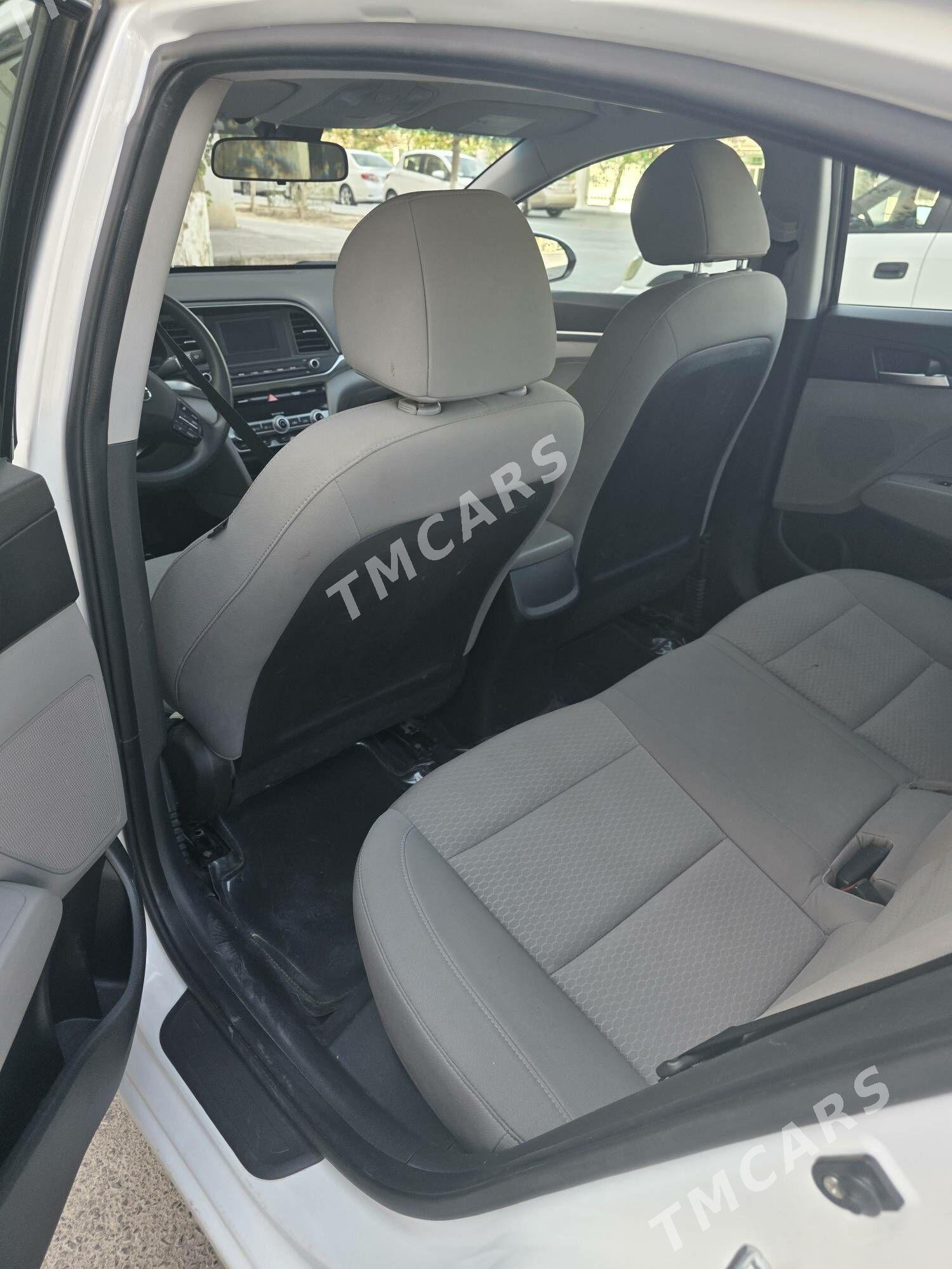 Hyundai Elantra 2019 - 205 000 TMT - Parahat 2 - img 2