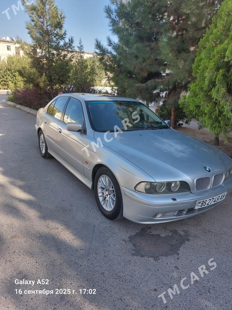 BMW E39 2002 - 105 000 TMT - 30 mkr - img 2