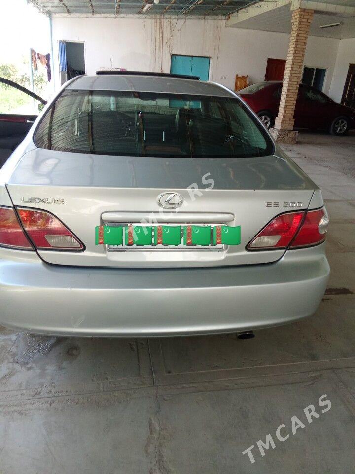 Lexus ES 300 2002 - 170 000 TMT - Фарап - img 2