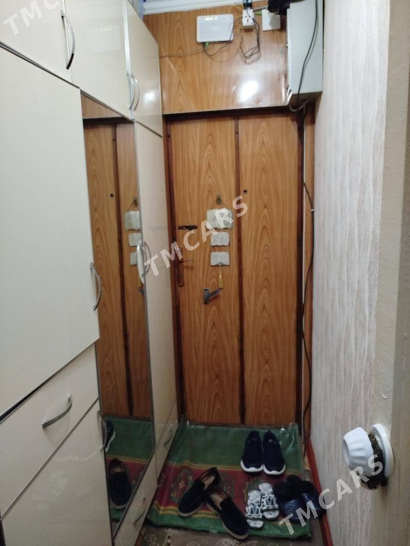 11 мкр 4/2 этаж 2 ком - 11 mkr - img 2