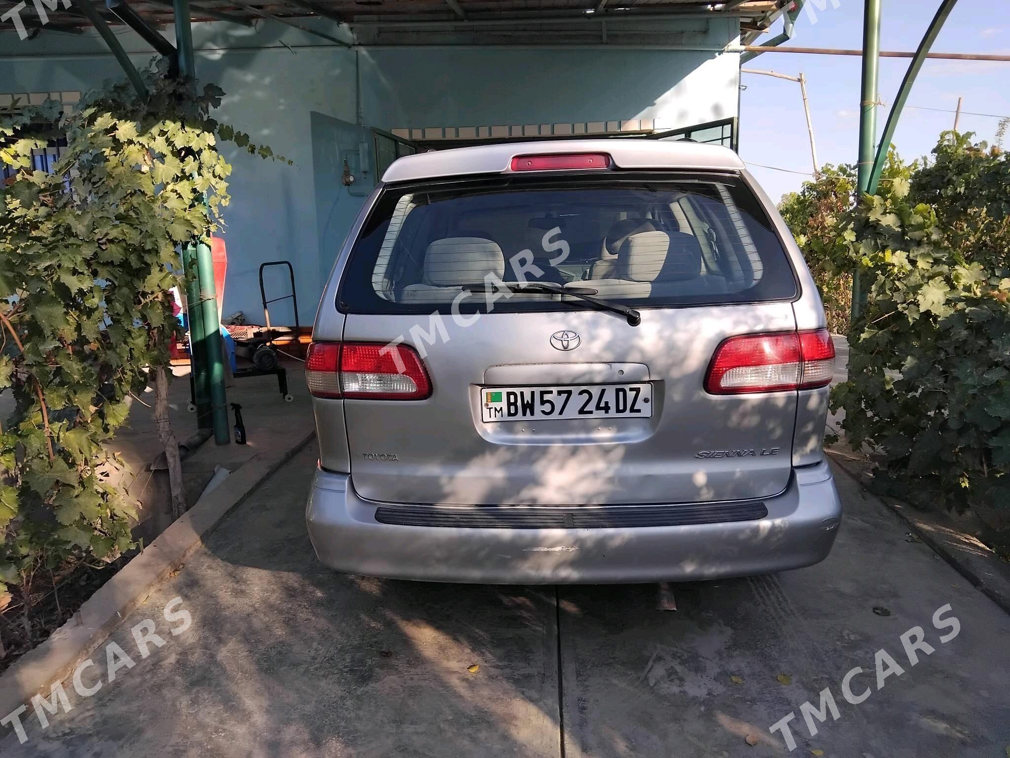 Toyota Sienna 2002 - 170 000 TMT - Şabat etr. - img 6