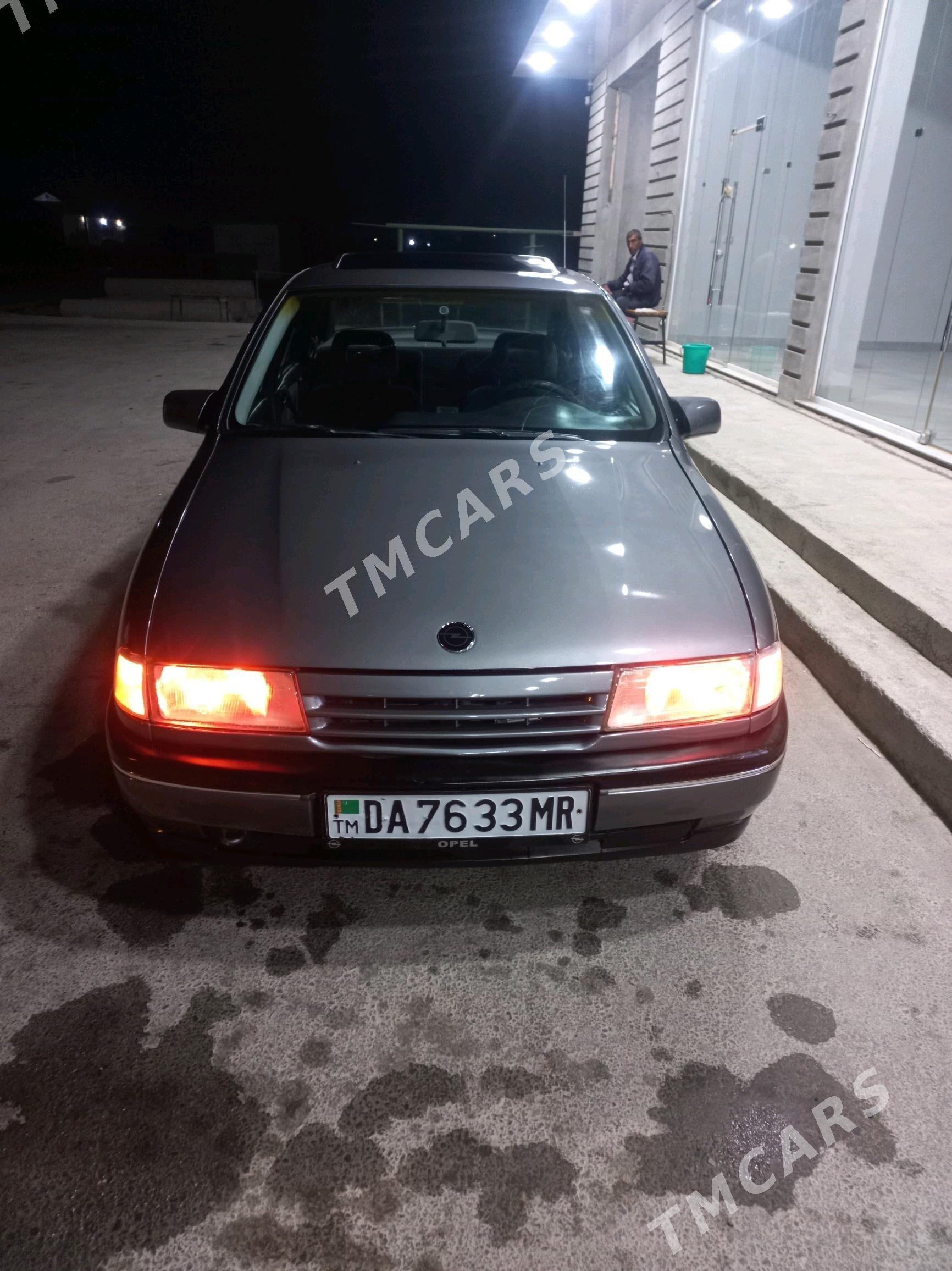 Opel Vectra 1990 - 29 000 TMT - Мары - img 5