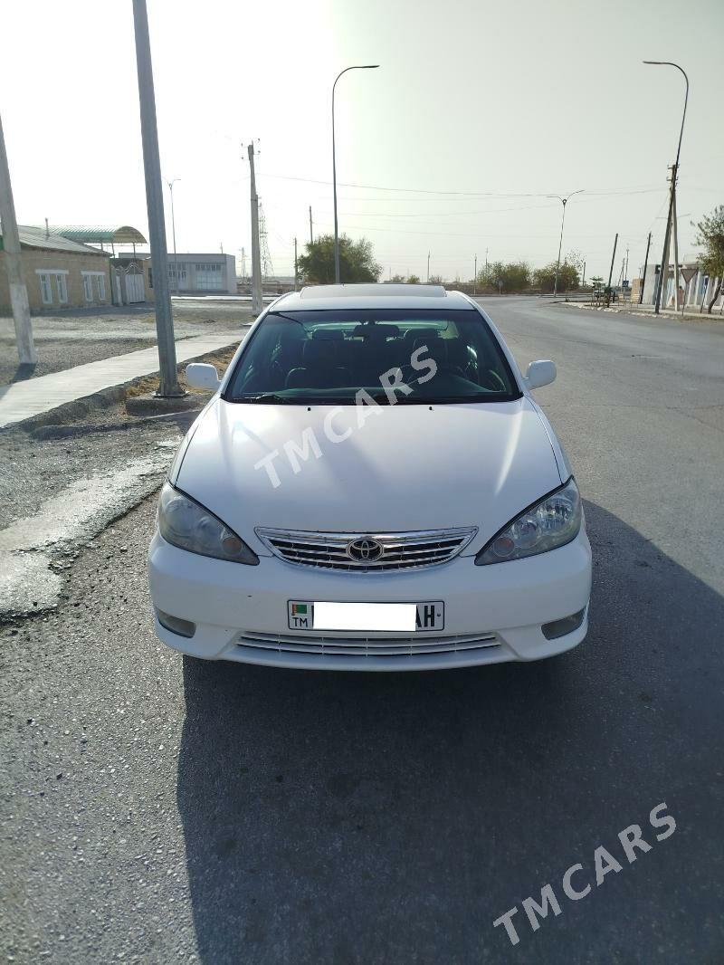 Toyota Camry 2005 - 190 000 TMT - Гызыларбат - img 3