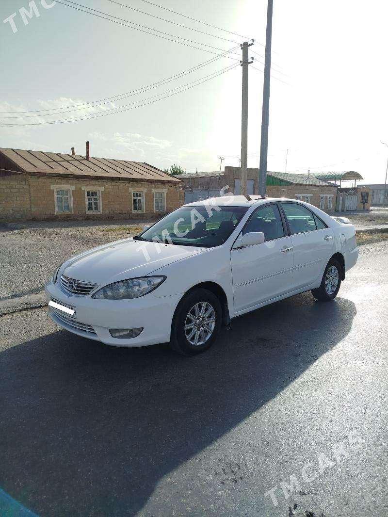Toyota Camry 2005 - 190 000 TMT - Гызыларбат - img 4