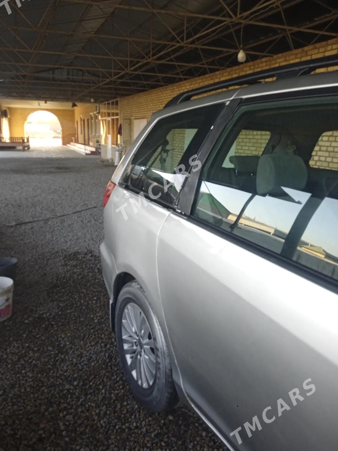 Toyota Sienna 2006 - 146 000 TMT - Мургап - img 6