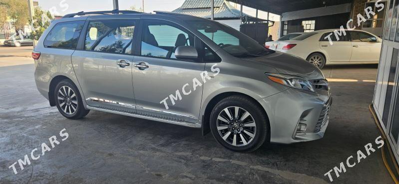 Toyota Sienna 2020 - 510 000 TMT - Анев - img 6