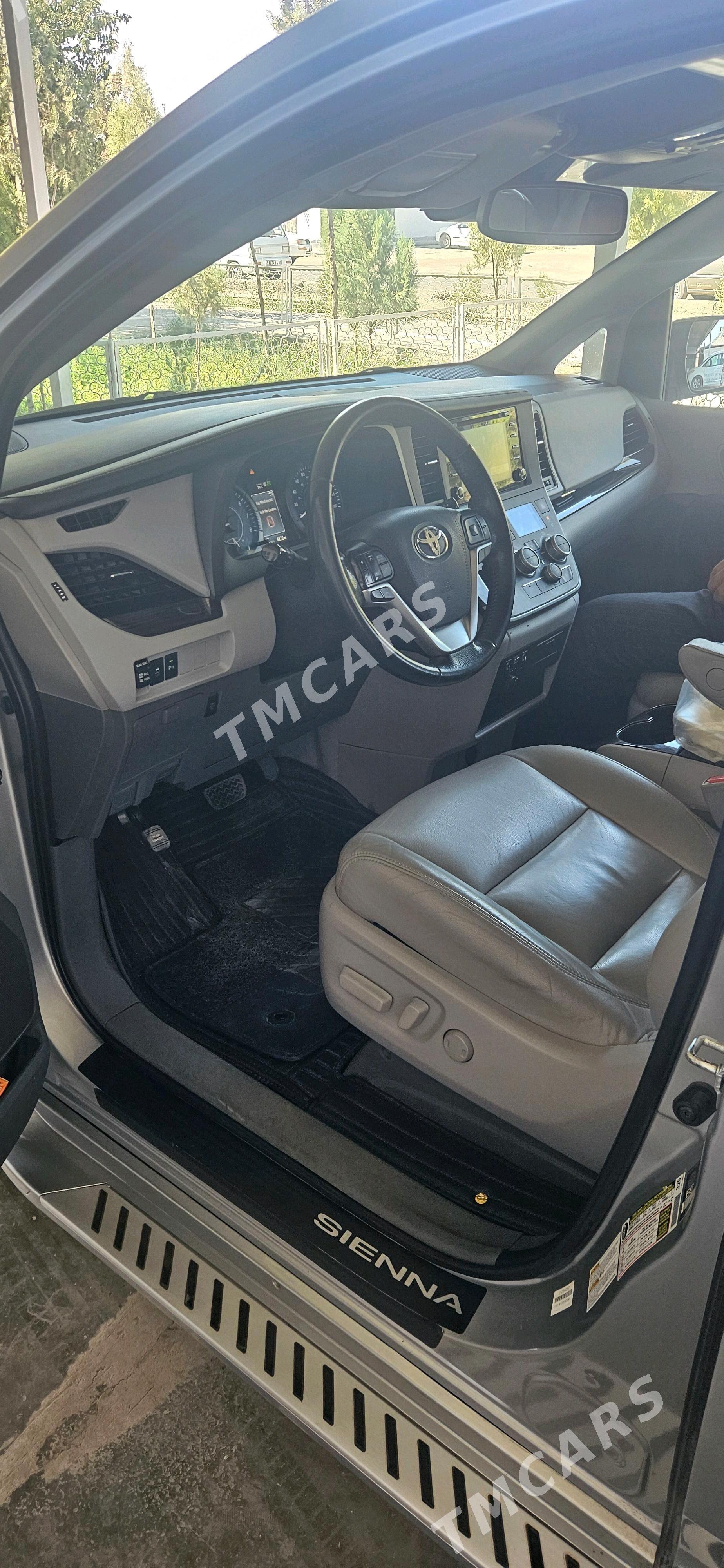 Toyota Sienna 2020 - 510 000 TMT - Анев - img 10